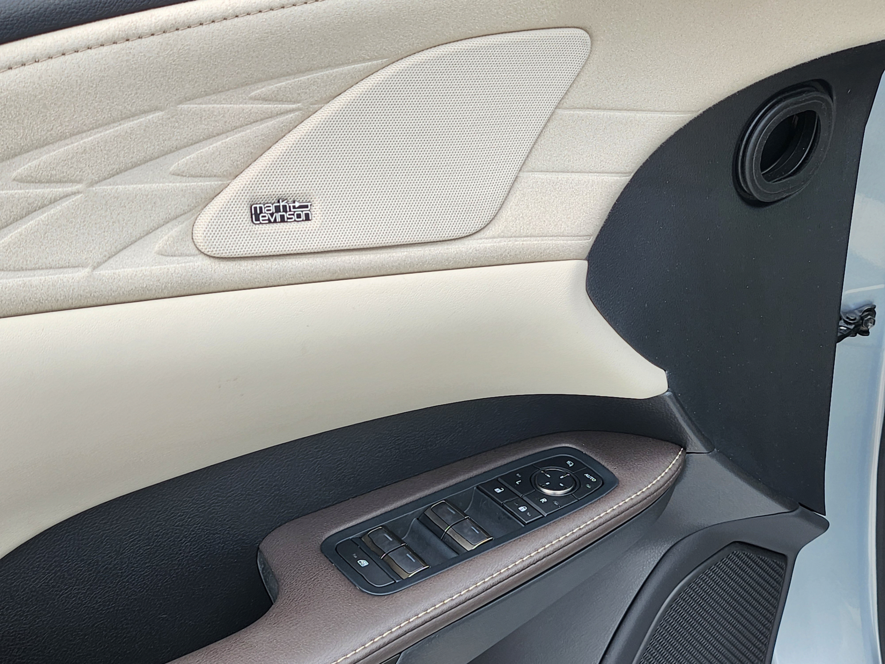 Used 2024 Lexus RX 350 FWD w/ Convenience Package image 10