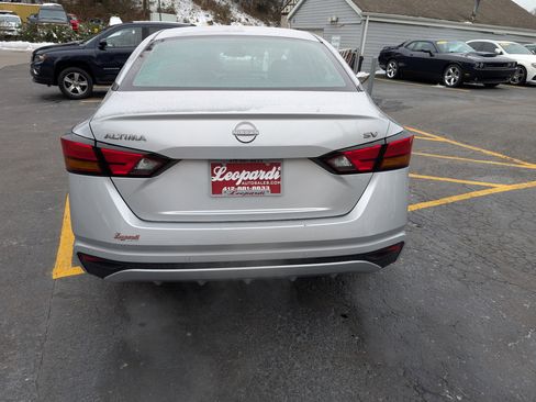 Used 2023 Nissan Altima 2.5 SV image 6