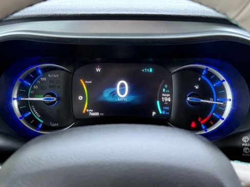Used 2020 Chrysler Pacifica Limited w/ Advanced Safetytec Group FWD image 35