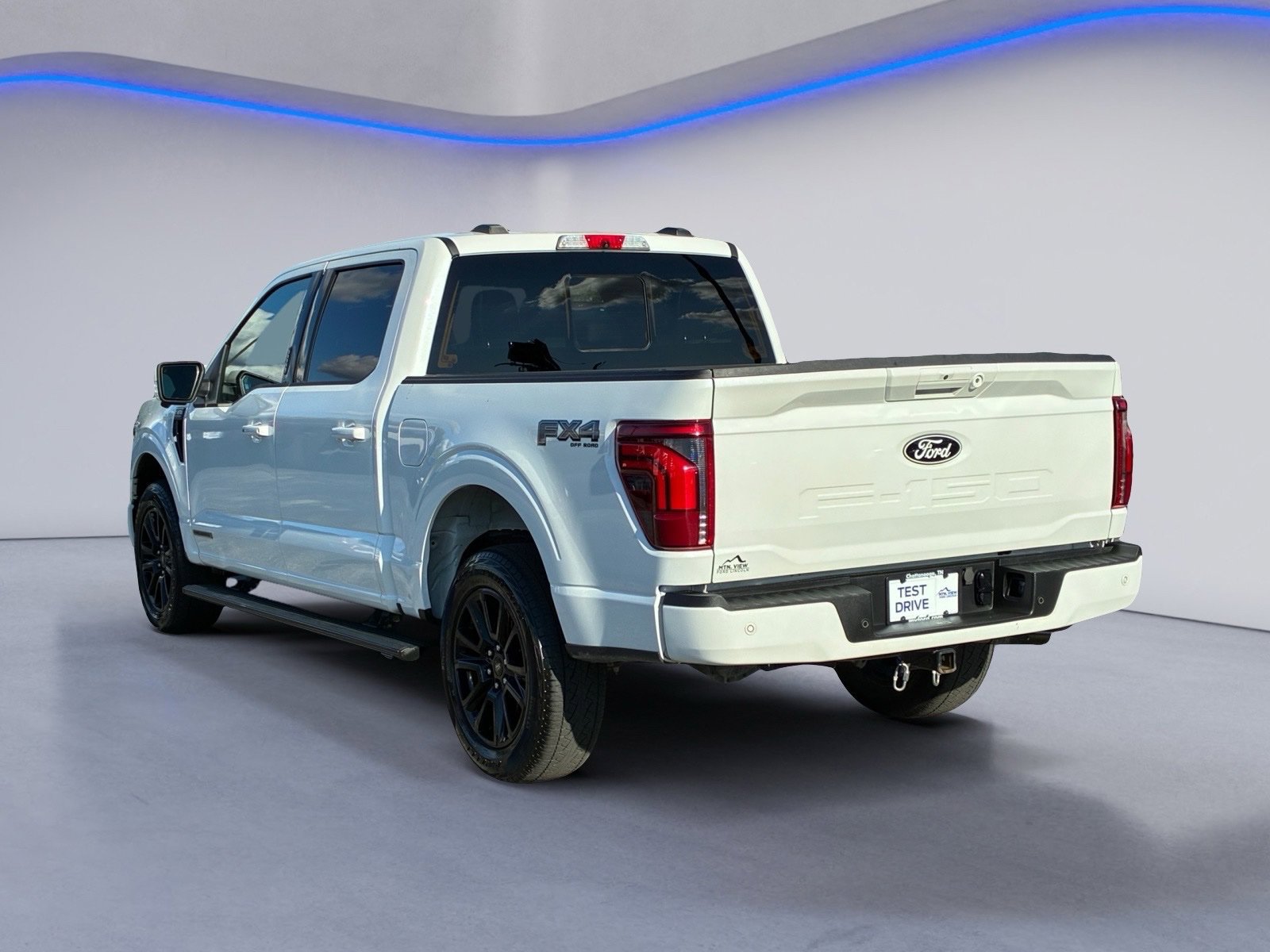 Certified 2024 Ford F150 Platinum w/ FX4 Off-Road Package AWD/4WD image 6