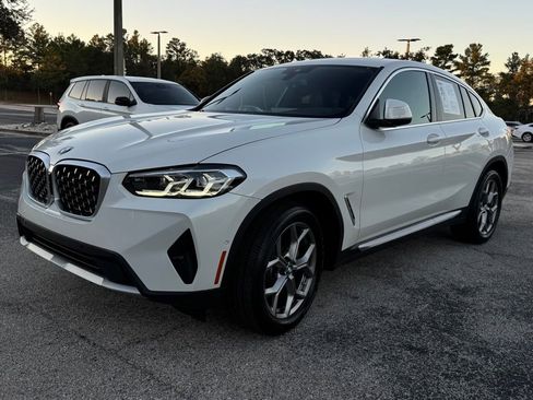 Used 2024 BMW X4 xDrive30i w/ Parking Assistance Package image 3