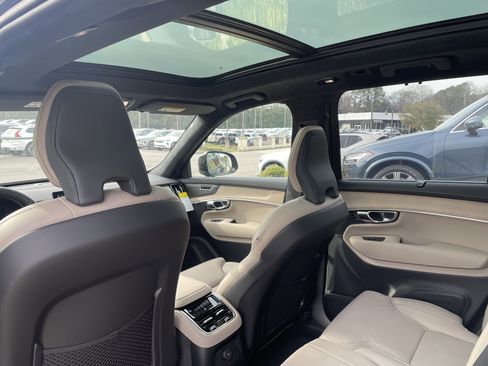 New 2026 Volvo XC90 T8 Ultra image 13