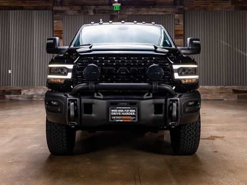 Used 2024 RAM 2500 Big Horn w/ Night Edition AWD/4WD image 2
