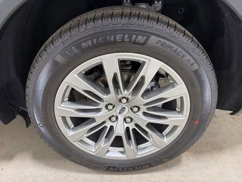 New 2026 Ford Explorer Active w/ Active Comfort Package image 8