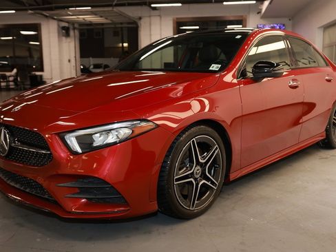 Used 2020 Mercedes-Benz A 220 4MATIC image 3