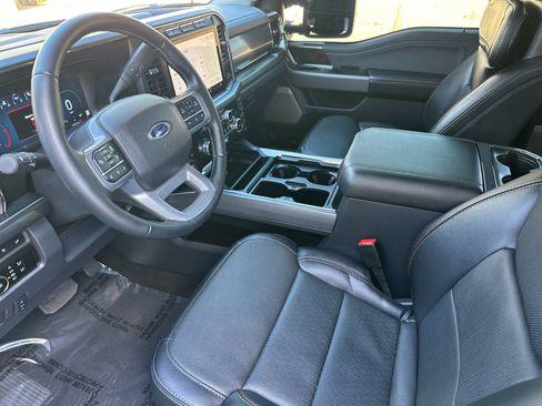 Used 2024 Ford F250 Lariat w/ Lariat Ultimate Package AWD/4WD image 11