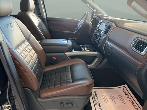 Used 2018 Nissan Titan Platinum Reserve image 22