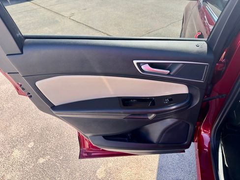 Used 2019 Ford Edge SEL w/ Equipment Group 201A image 29