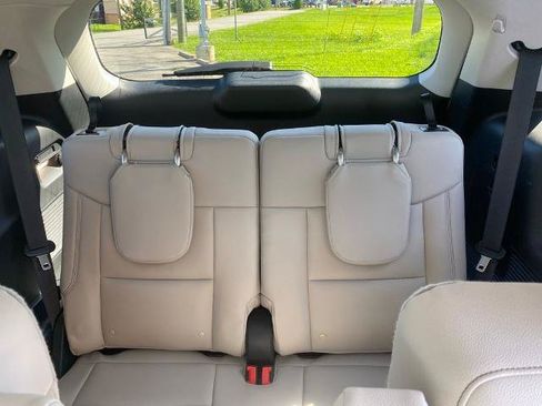 Certified 2025 Ford Explorer Active w/ Active Comfort Package RWD image 32