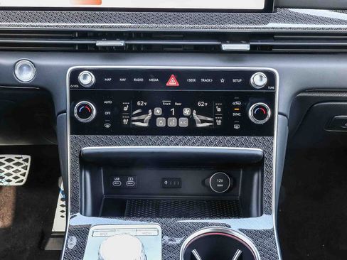 New 2026 Genesis GV80 3.5T e-SC AWD/4WD image 13