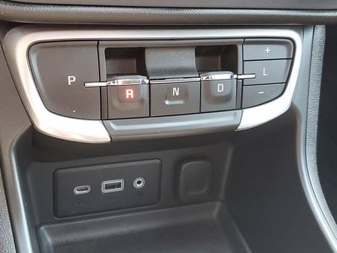 Certified 2022 GMC Terrain SLE w/ Driver Convenience Package FWD image 29