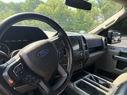 Used 2019 Ford F150 XLT w/ Equipment Group 302A Luxury AWD/4WD image 10