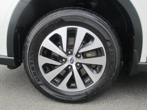 Used 2020 Subaru Outback Premium w/ Popular Package #1 AWD/4WD image 8