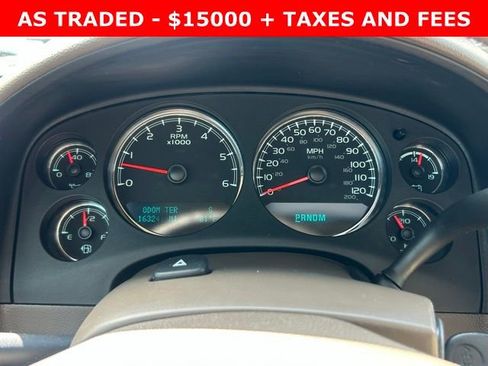 Used 2013 Chevrolet Avalanche LTZ image 19