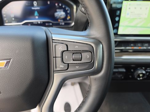 Used 2025 Chevrolet Silverado 1500 LT RWD image 31