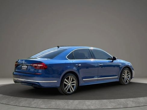 Used 2017 Volkswagen Passat 1.8T R-Line FWD image 3