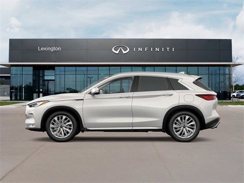 New 2025 INFINITI QX50 Luxe image 3