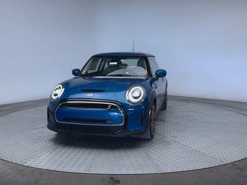 Used 2024 MINI Cooper SE FWD image 3