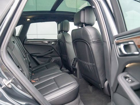 New 2026 Porsche Macan image 25