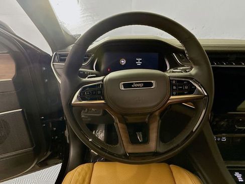 New 2025 Jeep Grand Cherokee Summit w/ Obsidian Package image 11