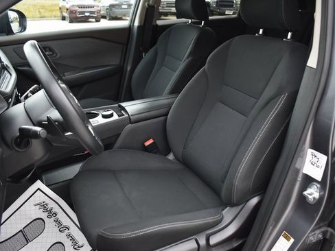 Used 2023 Nissan Rogue S image 13