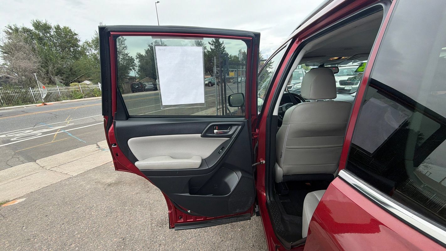 Used 2016 Subaru Forester 2.5i Limited AWD/4WD image 11