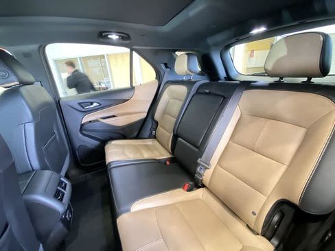 Used 2022 Chevrolet Equinox Premier image 26