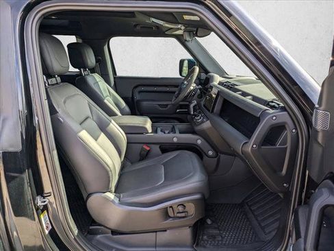 Used 2023 Land Rover Defender 90 V8 image 20