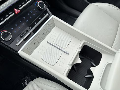 Used 2024 Hyundai Santa Fe Calligraphy image 8