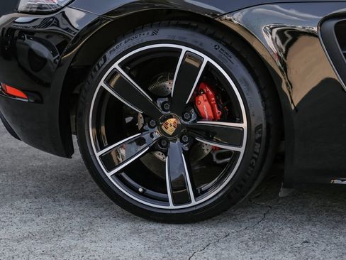 Used 2019 Porsche 718 Cayman S RWD image 40