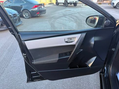 Used 2018 Toyota Corolla L image 13