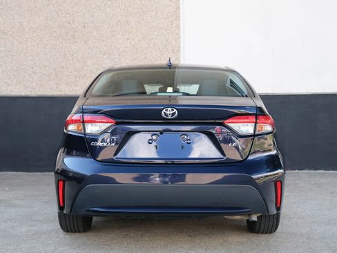 Used 2021 Toyota Corolla LE image 16