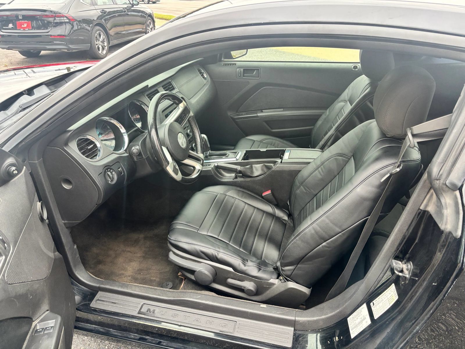 Used 2013 Ford Mustang GT RWD image 13
