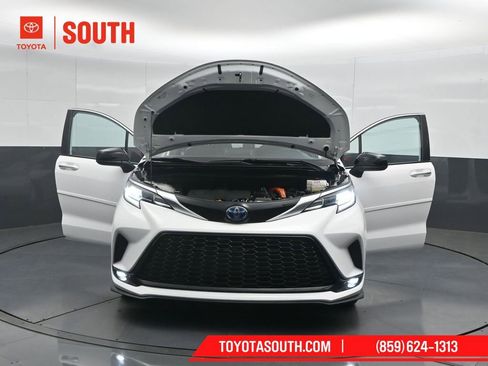 Used 2023 Toyota Sienna XSE w/ XSE Plus Package AWD/4WD image 62