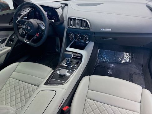 Used 2020 Audi R8 V10 image 17