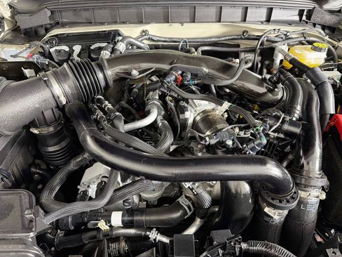 Used 2025 Ford Bronco Raptor AWD/4WD image 33
