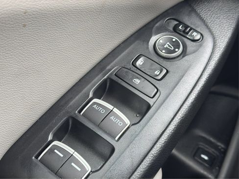 Used 2018 Honda Accord LX image 25