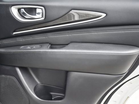 Used 2019 INFINITI QX60 Luxe w/ Essential Package FWD image 27
