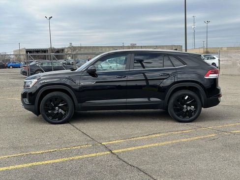 New 2026 Volkswagen Atlas Cross Sport SE image 2