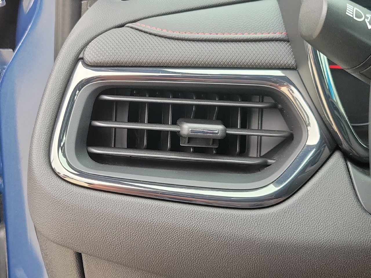 Certified 2024 Chevrolet Equinox RS FWD image 32