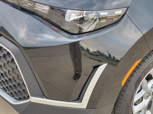 Certified 2025 Kia Soul LX w/ LX Technology Package FWD image 9