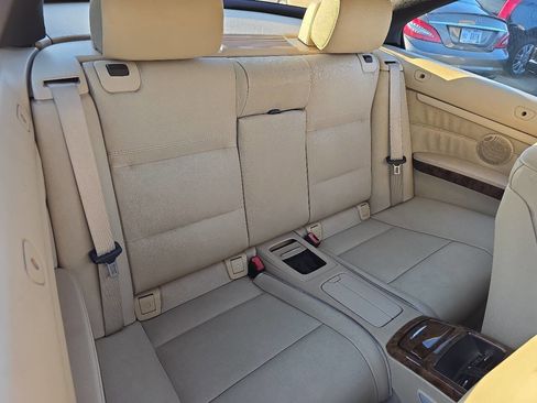 Used 2008 BMW 328i Convertible image 26