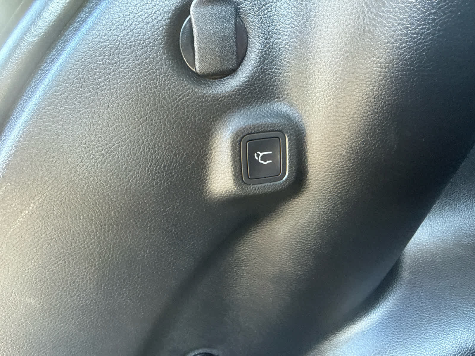 Used 2018 Jeep Compass Limited AWD/4WD image 16