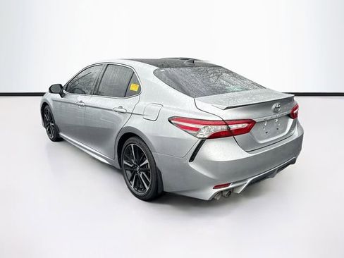 Used 2019 Toyota Camry XSE image 6