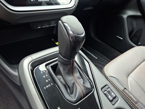 Certified 2024 Subaru Crosstrek 2.5i Limited w/ Crosstrek Mirror Package AWD/4WD image 15