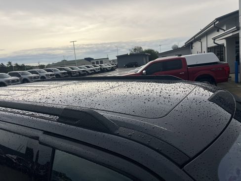 Used 2025 Ford Expedition Max Platinum w/ Stealth Appearance Package AWD/4WD image 4