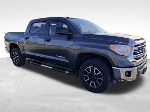 Used 2017 Toyota Tundra SR5 w/ TRD Off Road Package image 7