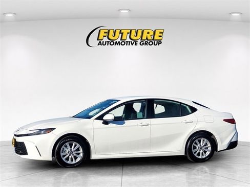 Certified 2025 Toyota Camry LE image 9