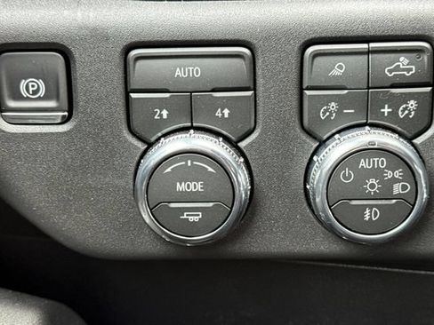 New 2026 GMC Sierra 1500 Elevation w/ Elevation Premium Package AWD/4WD image 31