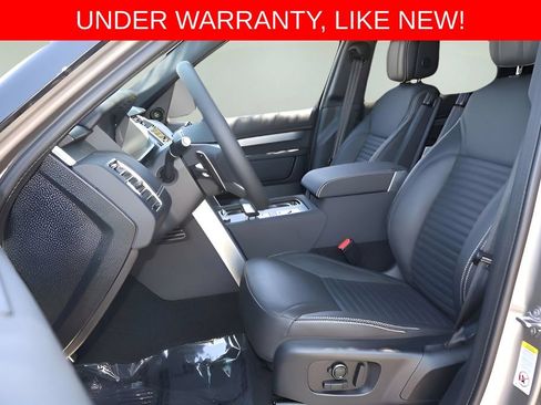 Used 2025 Land Rover Discovery Dynamic SE AWD/4WD image 11